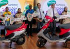 கொட்டகல கஹட்ட ரச வாசனா 2025 ஊக்குவிப்புத் திட்டத்தில் 5 அதிர்ஷ்டசாலி வெற்றியாளர்களுக்கு ஸ்கூட்டர்கள் வழங்கி கௌரவிப்பு