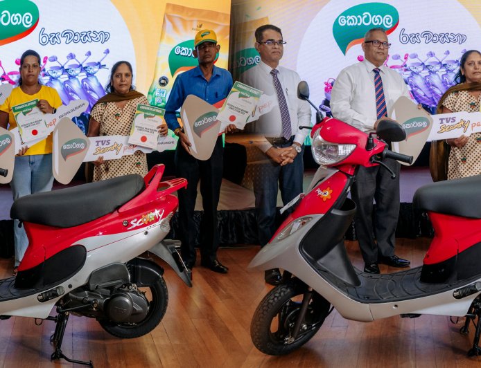 கொட்டகல கஹட்ட ரச வாசனா 2025 ஊக்குவிப்புத் திட்டத்தில் 5 அதிர்ஷ்டசாலி வெற்றியாளர்களுக்கு ஸ்கூட்டர்கள் வழங்கி கௌரவிப்பு