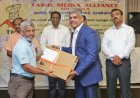 ශ්‍රී ලංකා මාධ්‍ය ඉතිහාසයේ ප්‍රථම වරට මාධ්‍යවේදීන් 90කට ලැප්ටොප් සහ ජංගම දුරකථන
