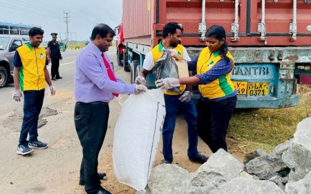 யாழ். நாவற்குழி சமூகச் சுத்திகரிப்பு முயற்சியில் SCJ தன்னார்வலர் குழு பங்கேற்பு 