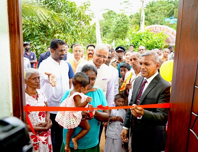 காலியில் இந்திய நிதியுதவியுடன் அமைக்கப்பட்ட 22ஆவது மாதிரிக் கிராமம் பயனாளிகளிடம் கையளிப்பு